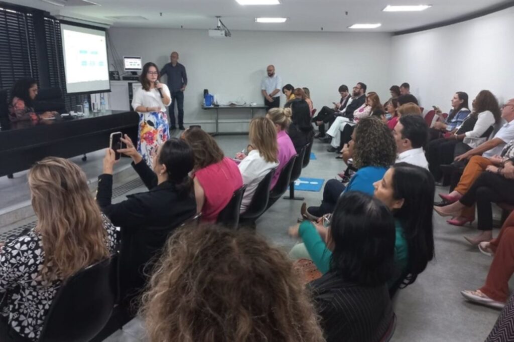 Secretaria realiza primeira reunião de trabalho para liberação de créditos às mulheres empreendedoras 1 Secretaria realiza primeira reunião de trabalho para liberação de créditos às mulheres empreendedoras