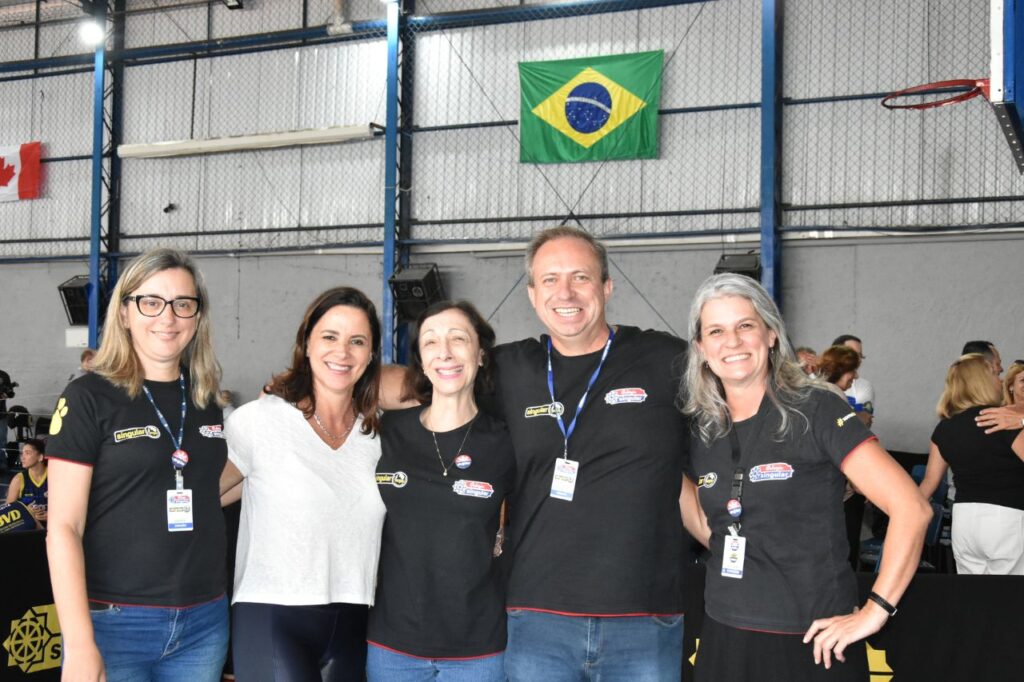 Brasil vence o Canadá em amistoso de vôlei paralímpico no Colégio Singular 2 Brasil vence o Canadá em amistoso de vôlei paralímpico no Colégio Singular