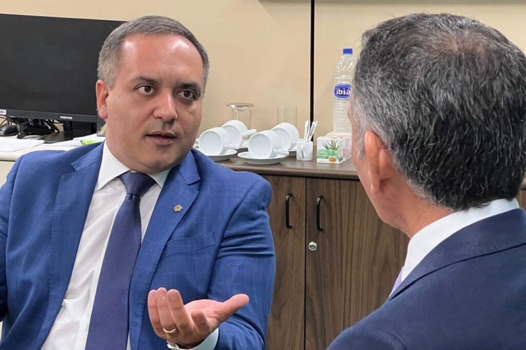 Deputado federal Marcelo Lima se encontra com ministro Waldez Góes 1 Deputado federal Marcelo Lima se encontra com ministro Waldez Góes