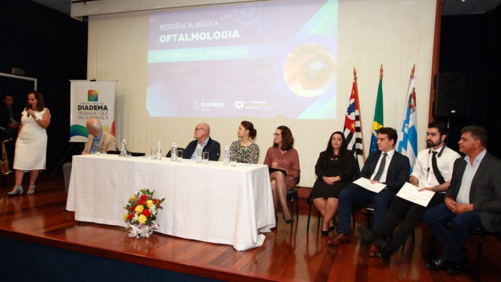 Diadema forma 9ª turma de residência oftalmológica do Quarteirão da Saúde 1 Diadema forma 9ª turma de residência oftalmológica do Quarteirão da Saúde