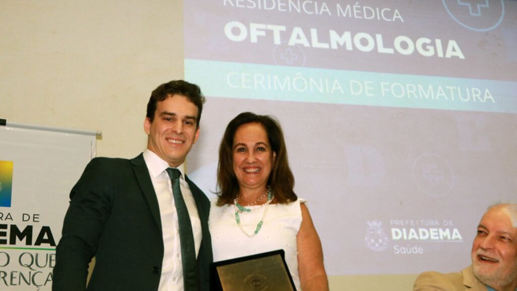 Diadema forma 9ª turma de residência oftalmológica do Quarteirão da Saúde 2 Diadema forma 9ª turma de residência oftalmológica do Quarteirão da Saúde
