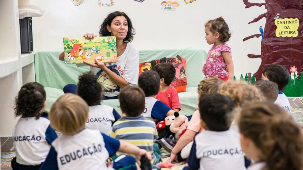 Escolas municipais de São Caetano têm aulas de leitura no currículo obrigatório, com ampliação de carga horária 2 Escolas municipais de São Caetano têm aulas de leitura no currículo obrigatório, com ampliação de carga horária
