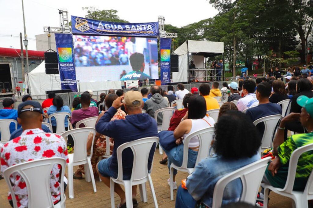 Praça da Moça volta a ser palco da torcida de Diadema pelo Água Santa 1 Praça da Moça volta a ser palco da torcida de Diadema pelo Água Santa