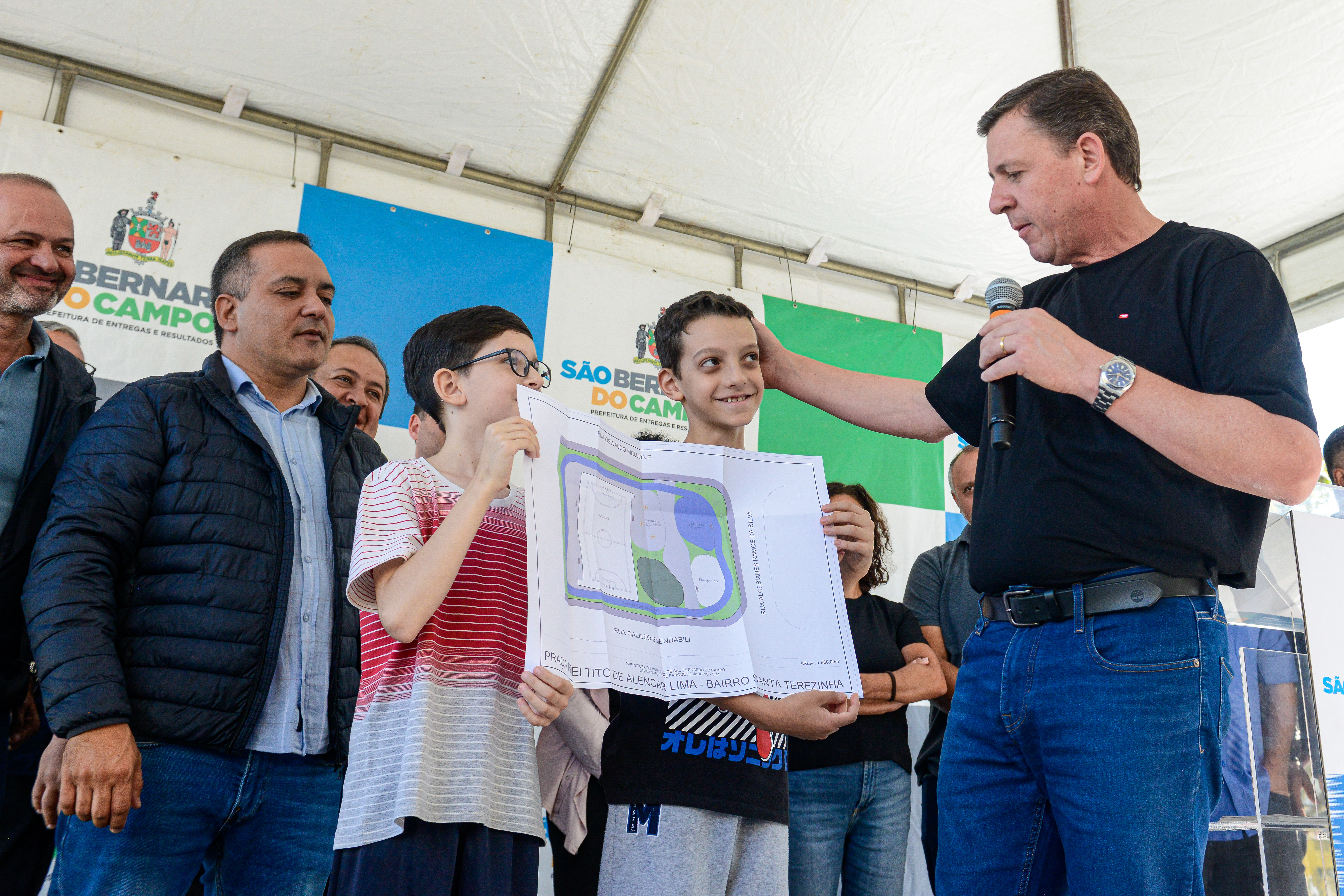 Prefeito Orlando Morando assina ordem de serviço para implantação de Praça-Parque no bairro Santa Terezinha 1 Prefeito Orlando Morando assina ordem de serviço para implantação de Praça-Parque no bairro Santa Terezinha