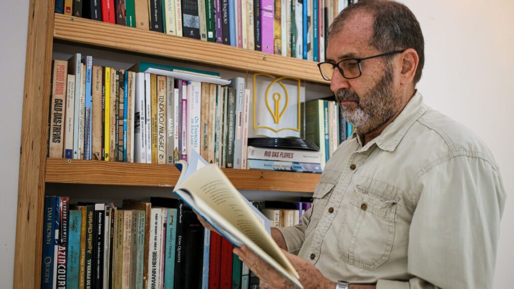 Autor maranhaense lança romance sobre paixão proibida, ancestralidade e fatos históricos 1 Autor maranhaense lança romance sobre paixão proibida, ancestralidade e fatos históricos