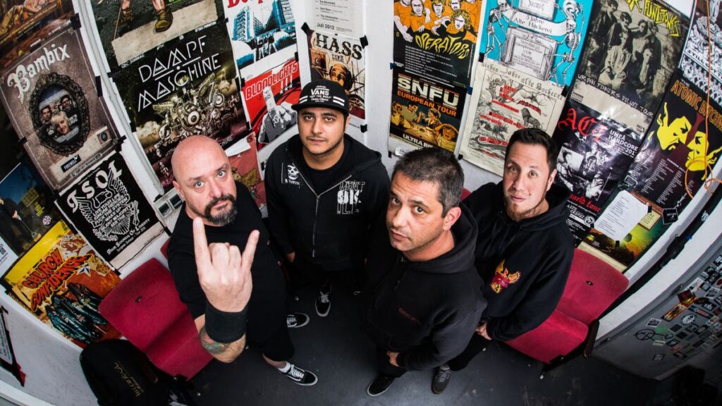 Com repertório punk e hardcore, Statues on Fire toca dia 12 de maio no Sesc Santo André 1 Com repertório punk e hardcore, Statues on Fire toca dia 12 de maio no Sesc Santo André