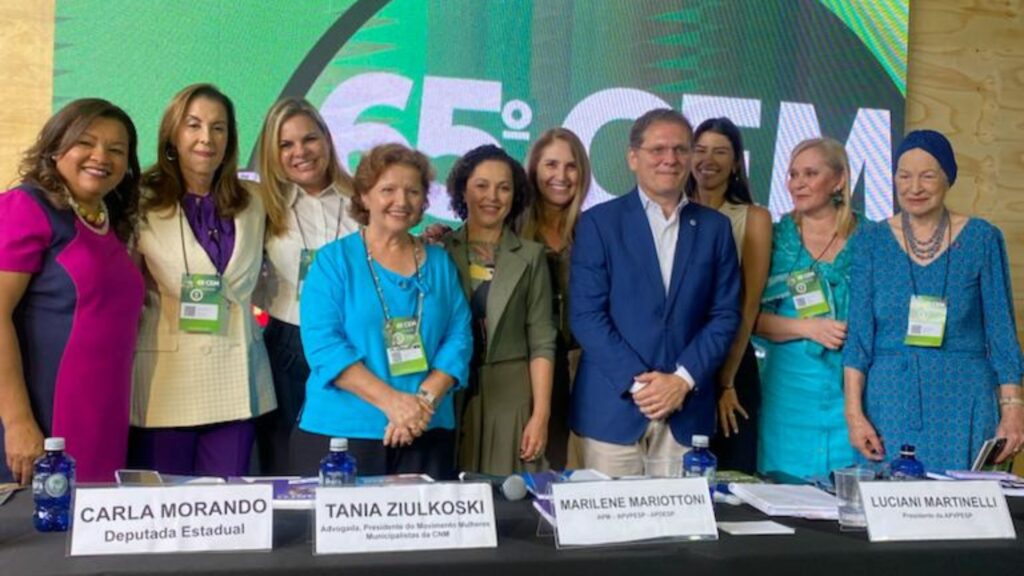 Deputada Carla Morando defende mulheres na política no 65° Congresso Estadual de Municípios 1 Deputada Carla Morando defende mulheres na política no 65° Congresso Estadual de Municípios