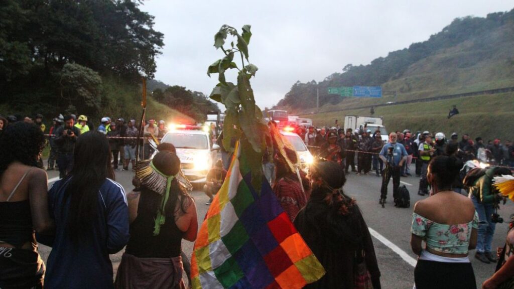 Lideranças indígenas resistem contra projeto de marco temporal de demarcação de terras e ameaçam lutar até o fim 1 Lideranças indígenas resistem contra projeto de marco temporal de demarcação de terras e ameaçam lutar até o fim