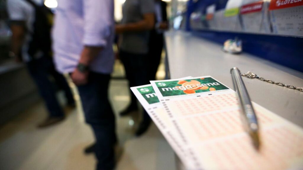 Mega-Sena acumula e prêmio estimado vai para R$ 14 milhões 1 Mega-Sena acumula e prêmio estimado vai para R$ 14 milhões