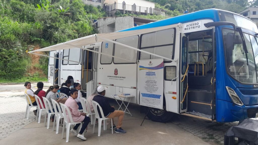 Ônibus do Cidadania Itinerante oferece serviços gratuitos em Rio Grande da Serra