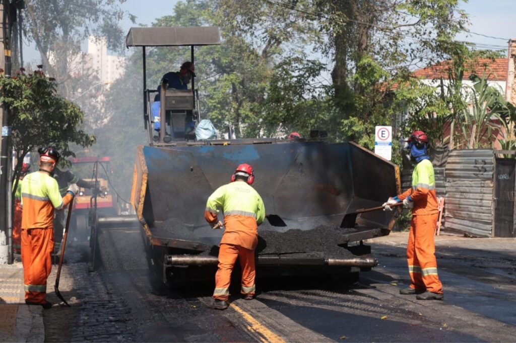 Vila Alpina, em Santo André, recebe obras do programa Rua Nova 1 Vila Alpina, em Santo André, recebe obras do programa Rua Nova