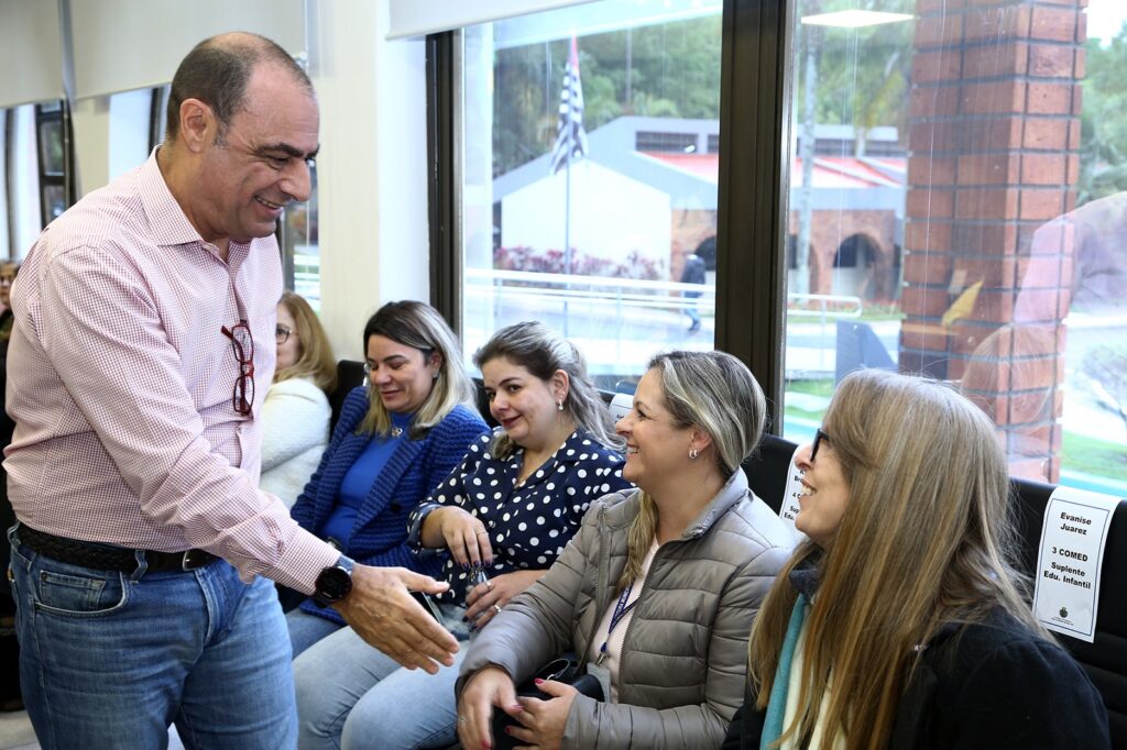 Auricchio empossa membros do Conselho de Educação e Conselho de Alimentação Escolar de São Caetano 1 Auricchio empossa membros do Conselho de Educação e Conselho de Alimentação Escolar de São Caetano