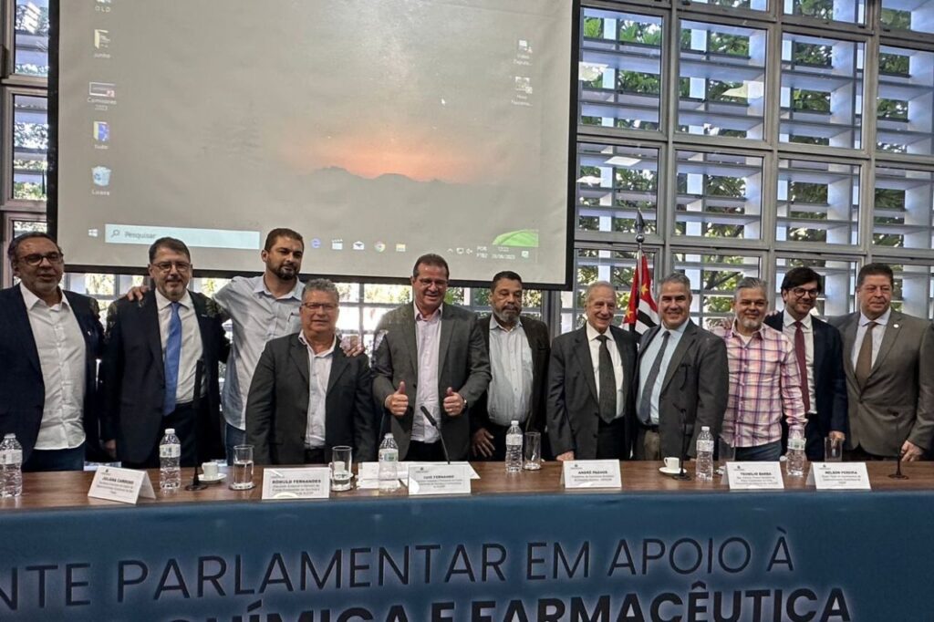 Agência de Desenvolvimento participa do lançamento da Frente em Defesa da Indústria Química