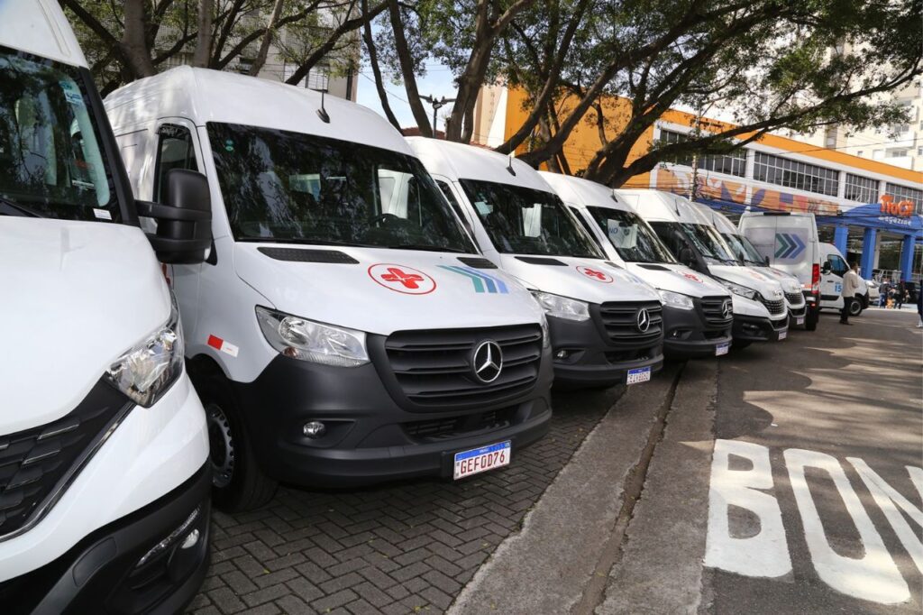 Auricchio entrega 11 vans e anuncia volta do Circular Saúde para o transporte gratuito de pacientes 1 Auricchio entrega 11 vans e anuncia volta do Circular Saúde para o transporte gratuito de pacientes