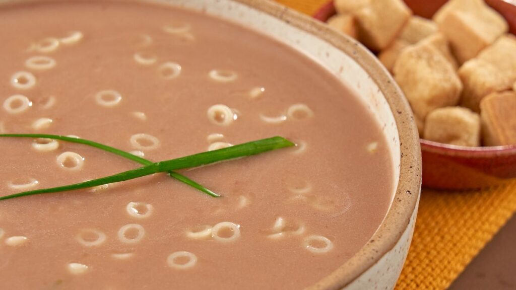 Buffet de caldos e sopas da Padaria Brasileira marca chegada dos dias frios 1 Buffet de caldos e sopas da Padaria Brasileira marca chegada dos dias frios