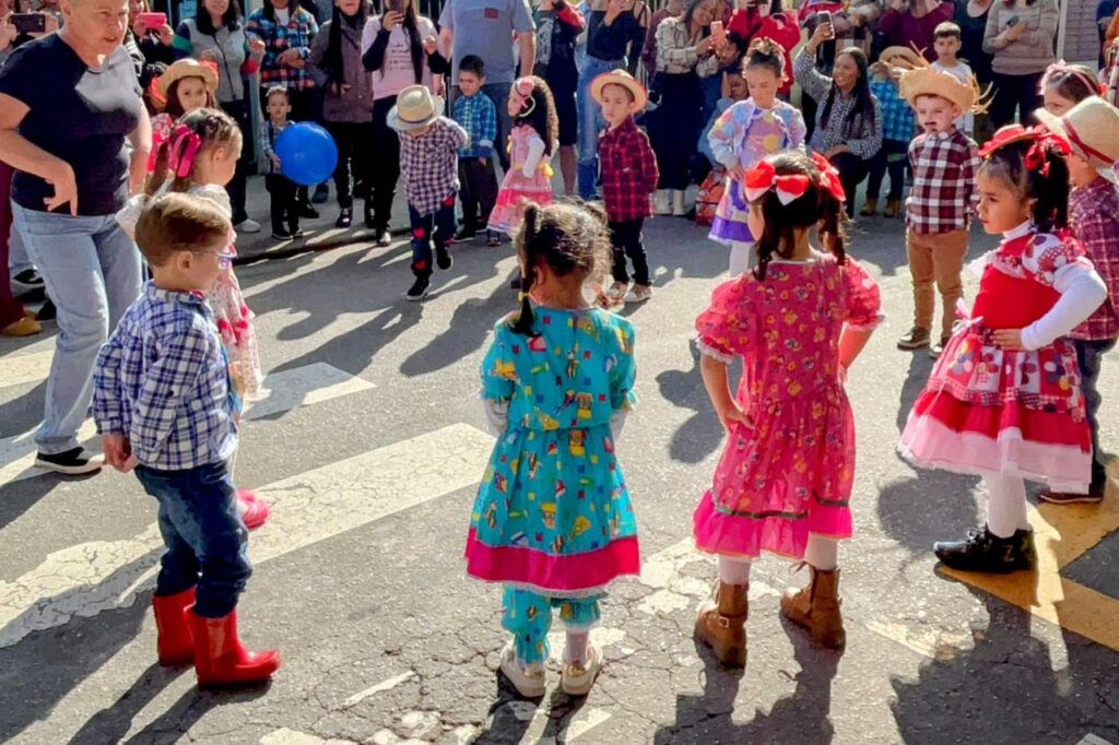 Celebrando a diversidade cultural do país, escolas municipais de São Caetano realizam festas juninas