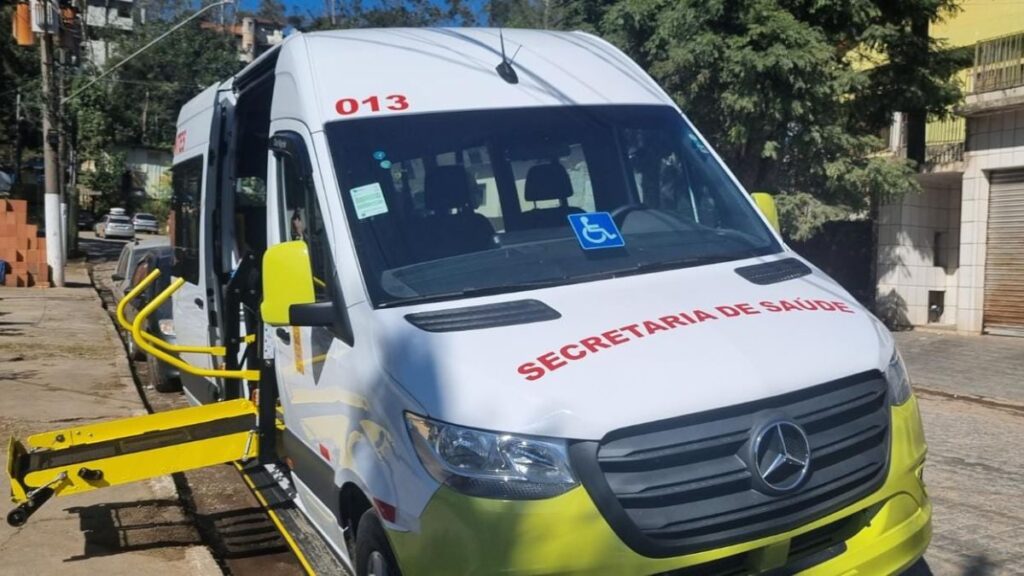 Com frota voltada ao transporte de pacientes, Ribeirão Pires conta com van exclusiva para cadeirantes 1 Com frota voltada ao transporte de pacientes, Ribeirão Pires conta com van exclusiva para cadeirantes