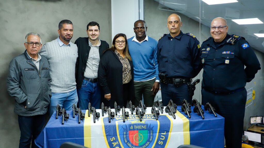 GCM de São Caetano faz doação de 22 pistolas calibre 38 para a GCM de Rio Grande da Serra