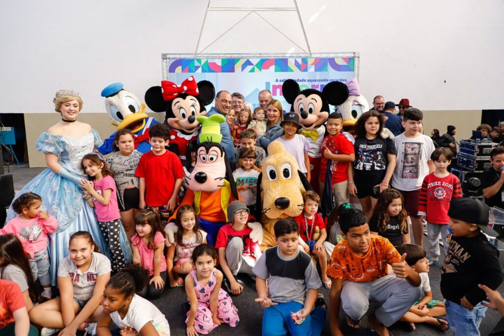 Inverno Solidário sorteia prêmios e entrega kits com edredons e mantas a 5.500 famílias de São Caetano 2 Inverno Solidário sorteia prêmios e entrega kits com edredons e mantas a 5.500 famílias de São Caetano