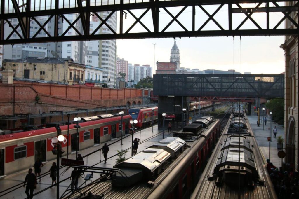 Maquinista da CPTM mata um colega a tiros na Estação da Luz 1 Maquinista da CPTM mata um colega a tiros na Estação da Luz
