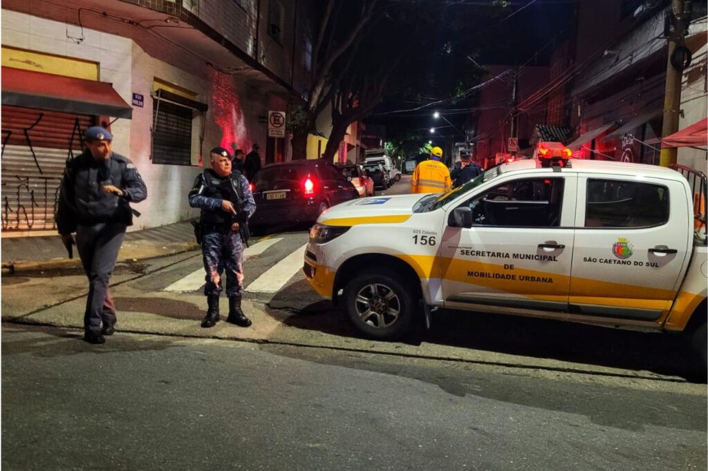 Prefeitura de São Caetano realiza mais uma Operação Sono Tranquilo, autua 21 veículos e lacra um estabelecimento 1 Prefeitura de São Caetano realiza mais uma Operação Sono Tranquilo, autua 21 veículos e lacra um estabelecimento