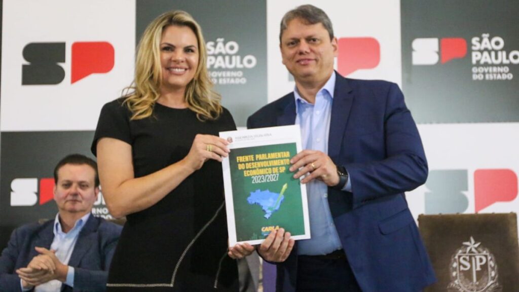 Tarcísio e Carla Morando lançam Frente Parlamentar para impulsionar o desenvolvimento econômico em São Paulo