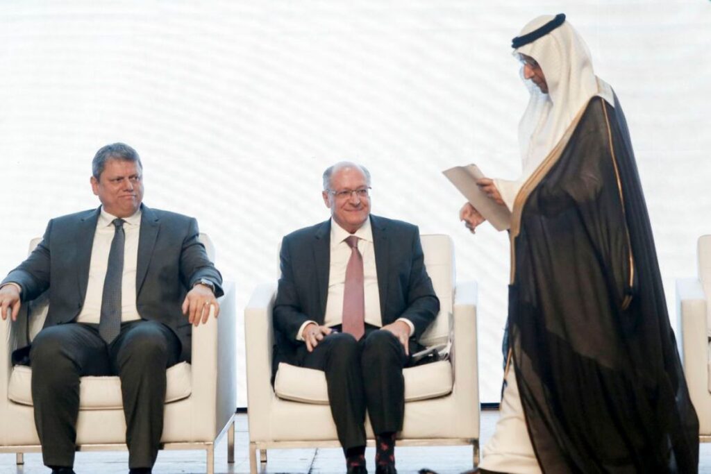 Resumo de notícias - ABC Agora - 01/08/2023 1 Arábia Saudita e Brasil participam de fórum para investimentos mútuos