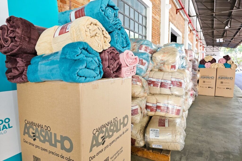 Campanha do Agasalho completa 2 meses com distribuição de mais de 146 mil peças e 125 mil cobertores