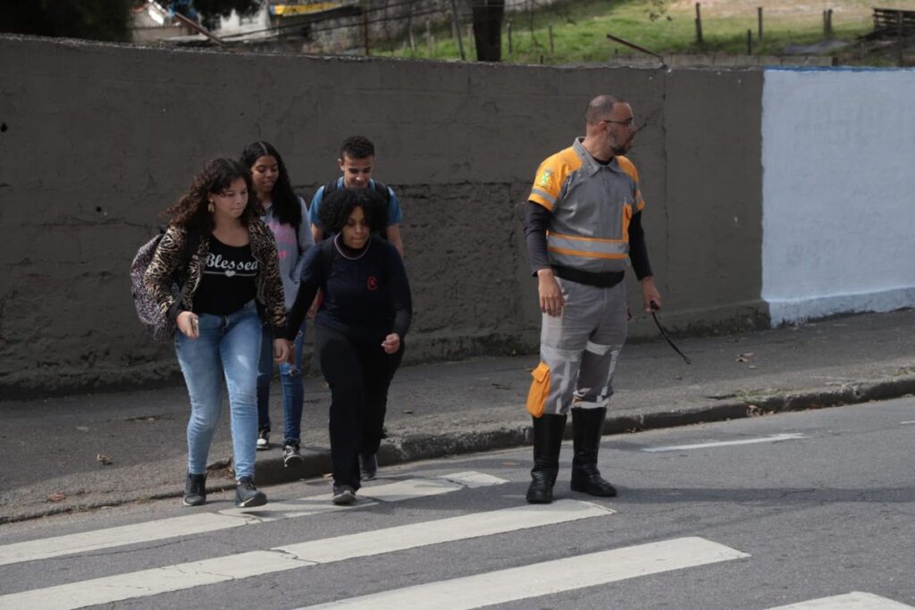 Operação Volta às Aulas orienta motoristas e pedestres em escolas de Santo André 1 Operação Volta às Aulas orienta motoristas e pedestres em escolas de Santo André