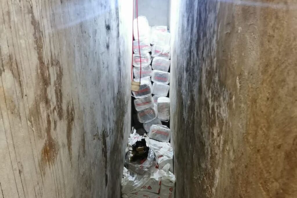 Polícia Civil descobre 3,4 toneladas de maconha escondidos em casa na zona sul