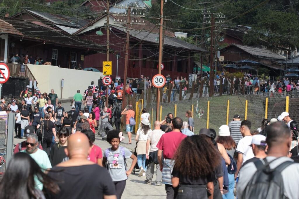 Primeiro fim de semana do 22° Festival de Inverno de Paranapiacaba reúne 100 mil pessoas 1 Primeiro fim de semana do 22° Festival de Inverno de Paranapiacaba reúne 100 mil pessoas