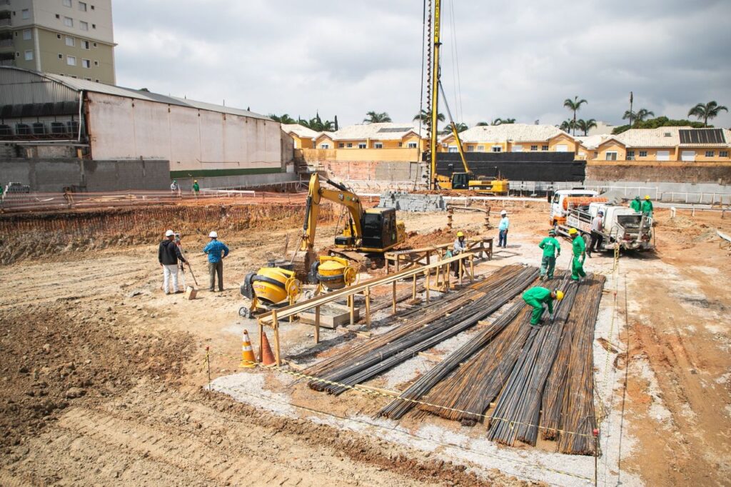 Auricchio vistoria obras do Centro Educacional, Esportivo e Cultural do Bairro Mauá 1 Auricchio vistoria obras do Centro Educacional, Esportivo e Cultural do Bairro Mauá