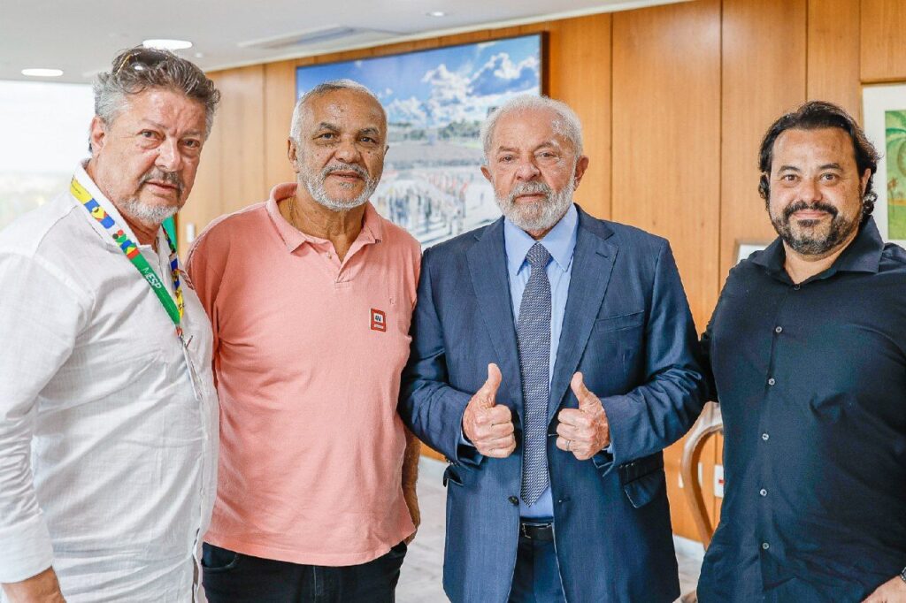 Diretor da Florestan Fernandes de Diadema se encontra com o presidente Lula