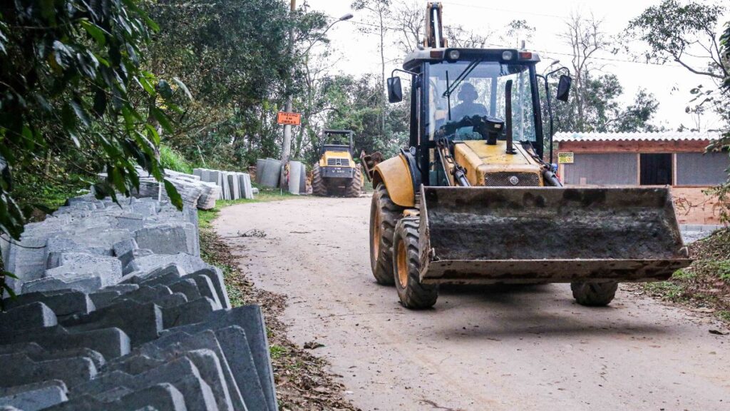 Prefeito Orlando Morando acompanha evolução nas obras de urbanização no Parque Imigrantes 2 Prefeito Orlando Morando acompanha evolução nas obras de urbanização no Parque Imigrantes