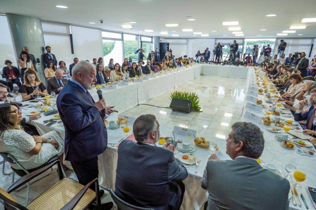 Dificilmente chegaremos a meta de déficit zero em 2024, diz Lula