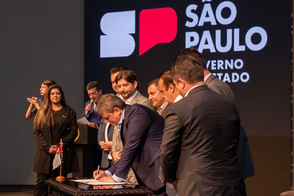 Resumo de Notícias ABC Agora - 06/10/2023 9 Lançamento do CrediturSP e Assinatura de Autorizo DADETUR 2023