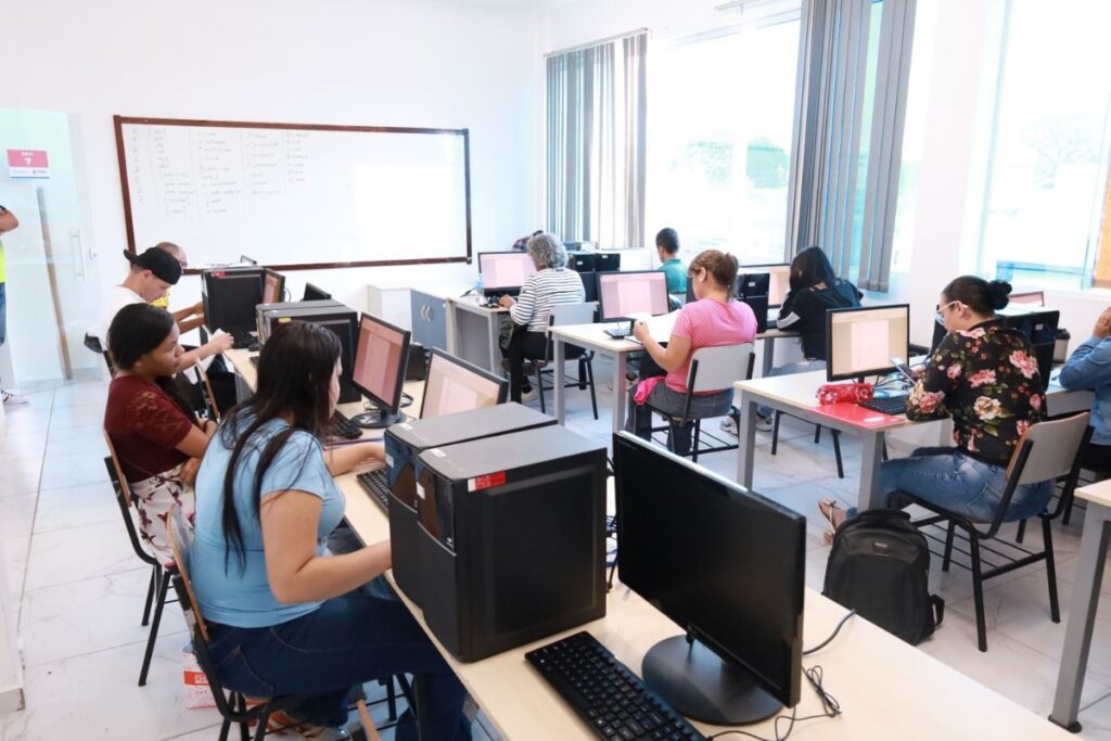 Resumo de Notícias - Confira as principais destaques do dia no ABC Agora - 04/10/2023 4 Qualifica Mauá tem 166 vagas abertas para cursos profissionalizantes gratuitos