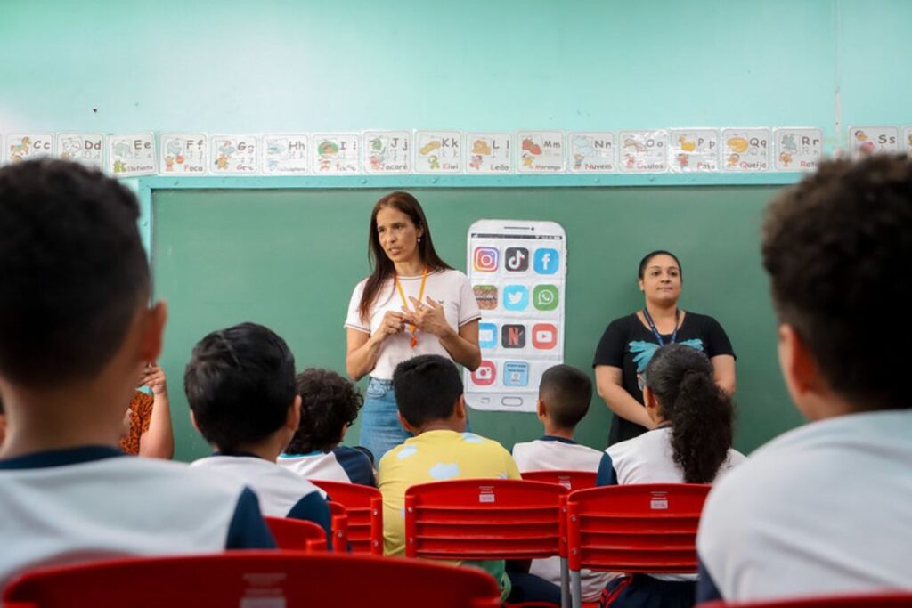 Estudantes de Diadema recebem formação sobre uso seguro da internet 1 Estudantes de Diadema recebem formação sobre uso seguro da internet