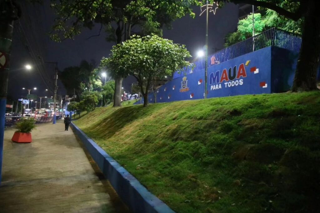 A Praça da Avenida Dom José Gaspar se torna um ponto de encontro em Mauá