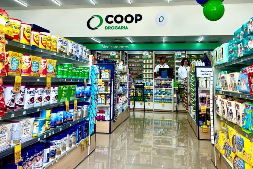 Coop Drogaria inaugura três unidades em um único dia