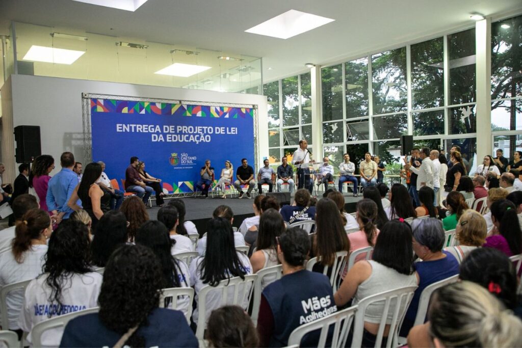Prefeitura de São Caetano implanta período integral em todas as escolas de Ensino Fundamental da cidade 1 Prefeitura de São Caetano implanta período integral em todas as escolas de Ensino Fundamental da cidade
