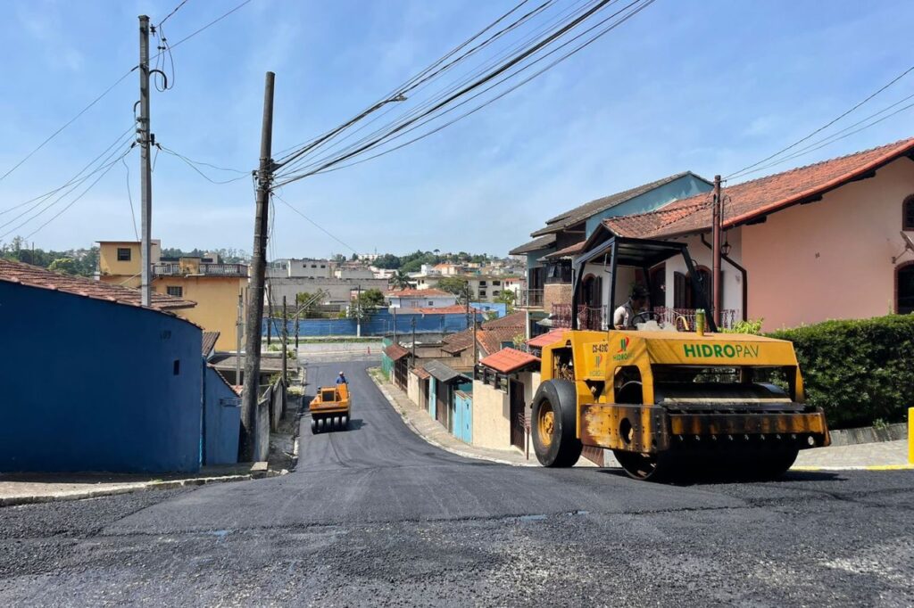 Prefeitura finaliza pavimentação de três ruas do Centro de Ribeirão Pires 1 Prefeitura finaliza pavimentação de três ruas do Centro de Ribeirão Pires