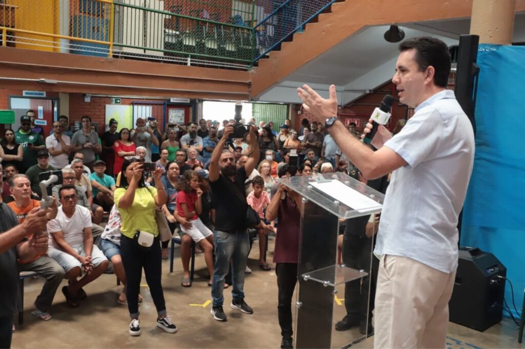 Santo André entrega 185 escrituras a moradores do Núcleo Nova Conquista 2 Santo André entrega 185 escrituras a moradores do Núcleo Nova Conquista