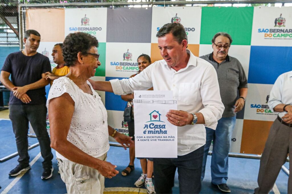 40 mil escrituras entregues: regularização fundiária avança em São Bernardo 1 40 mil escrituras entregues regularização fundiária avança em São Bernardo