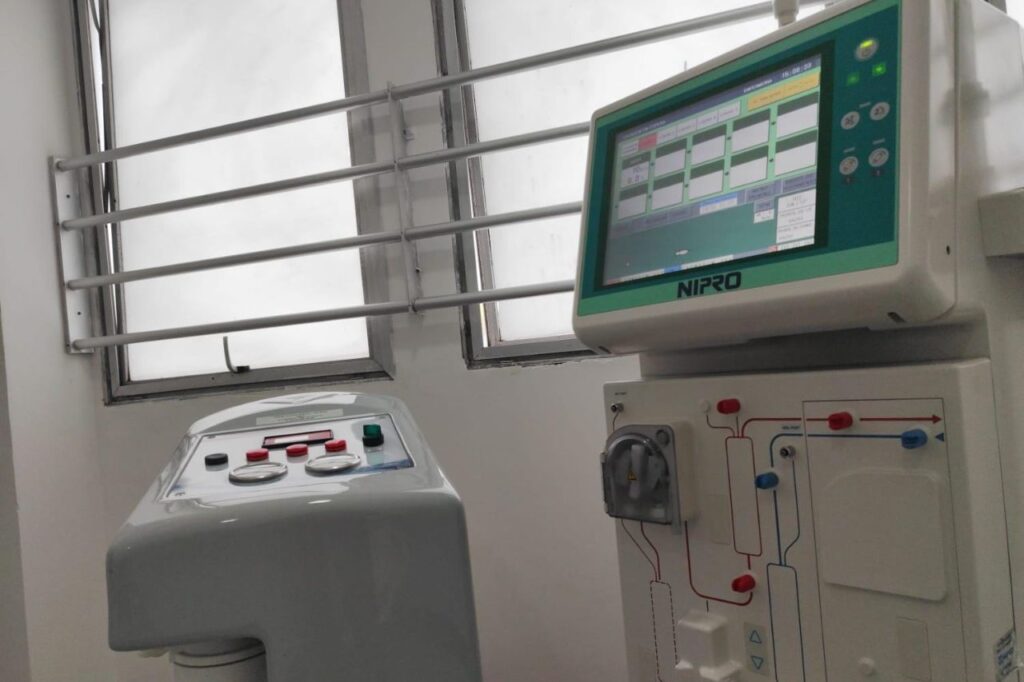 Hospital e Maternidade São Lucas recebe equipamento de hemodiálise