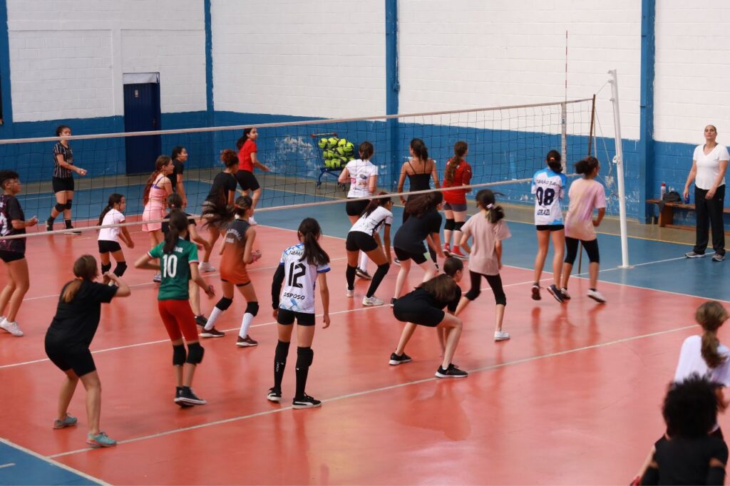 Projeto Férias ocupa o tempo livre de crianças e adolescentes em Mauá 1 Projeto Férias é alternativa saudável para ocupar o tempo livre das crianças e adolescentes em Mauá