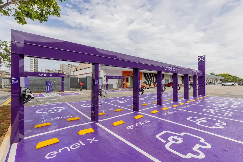 Enel X inaugura seu primeiro hub de recarga para carros elétricos no SP Market 1 Enel X inaugura seu primeiro hub de recarga para carros elétricos no SP Market