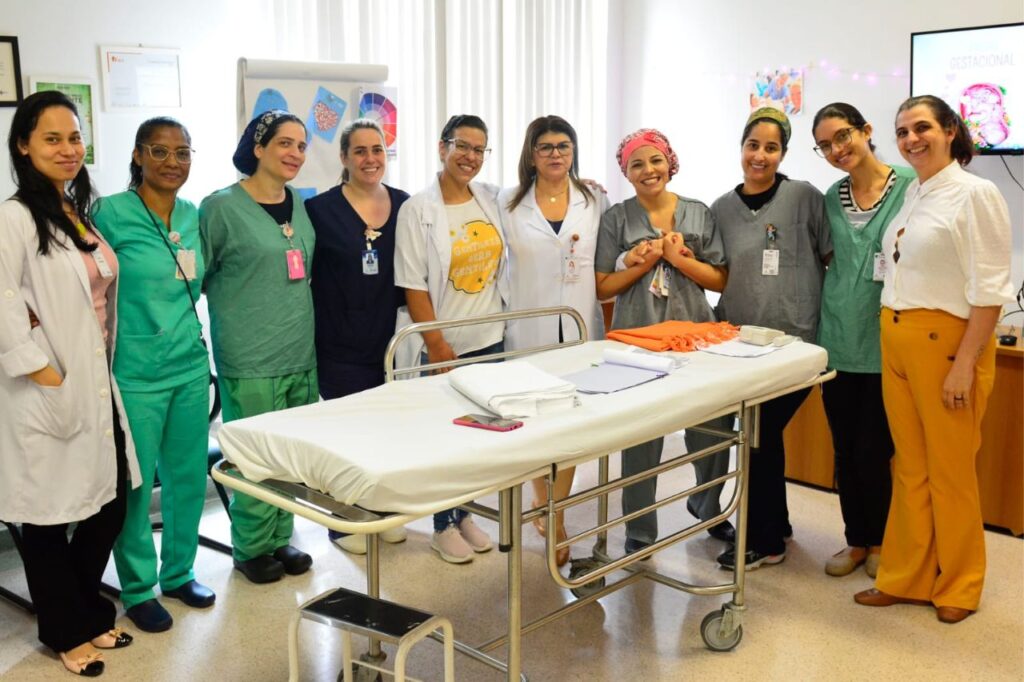 Pintura gestacional aproxima mães e filhos no Hospital da Mulher de Santo André 2 Pintura gestacional aproxima mães e filhos no Hospital da Mulher de Santo André