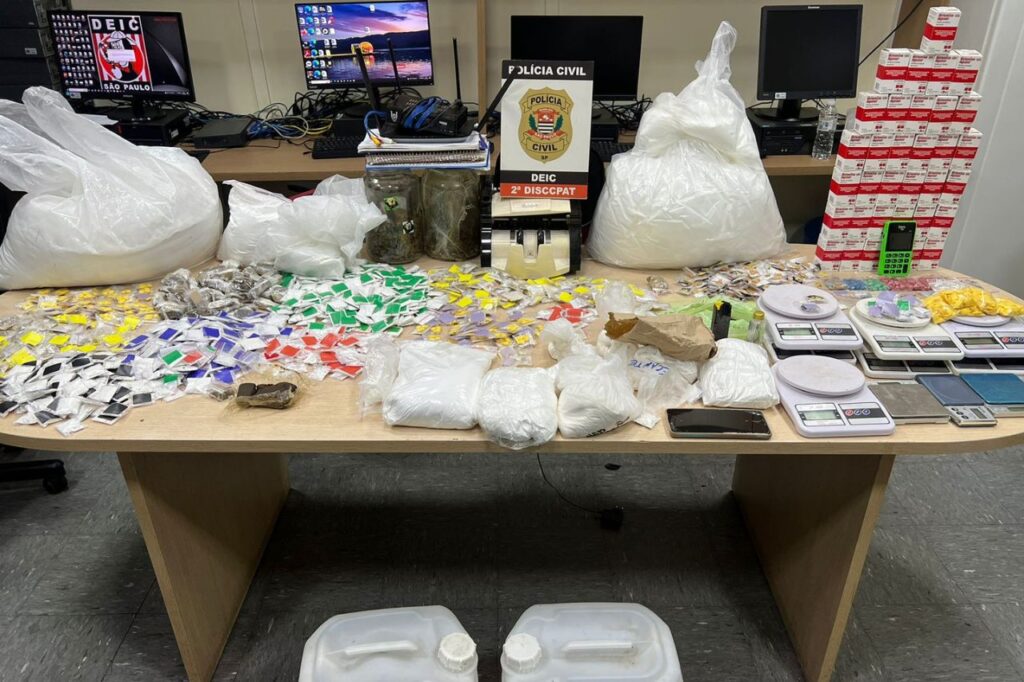 Polícia Civil fecha dois depósitos de drogas durante operação na zona sul de SP