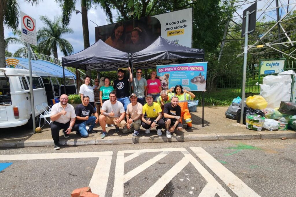 Prefeitura de Ribeirão Pires visita projeto Moeda Pet em Santo André
